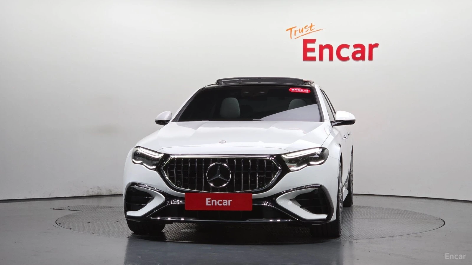 Mercedes-Benz E 53 AMG e* 4MATIC+ * ПОДГРЕВ* ОБДУХВАНЕ* ПАНО* 360* HUD* F, снимка 3 - Автомобили и джипове - 55502073