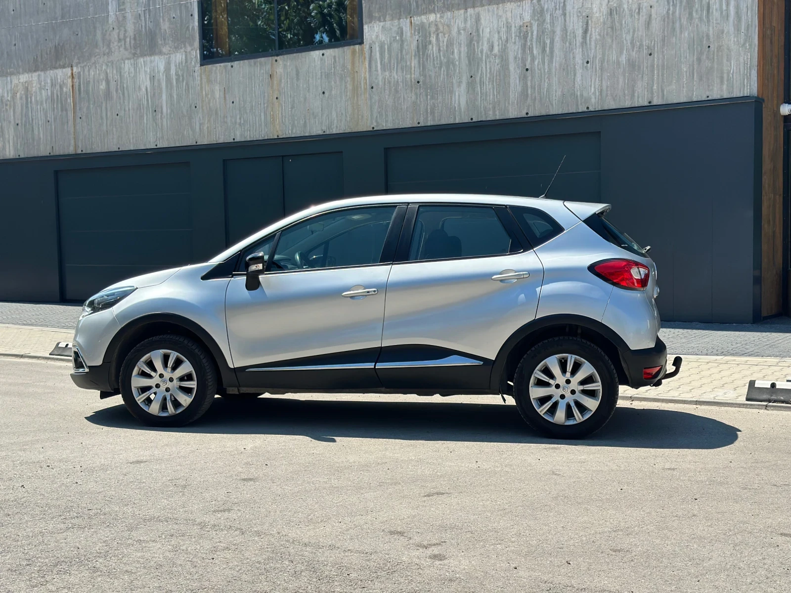 Renault Captur 0.9 TCe, снимка 3 - Автомобили и джипове - 55774577
