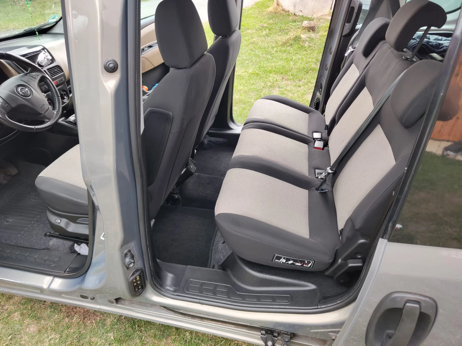 Opel Combo 1.4 - 94 КС, снимка 6 - Автомобили и джипове - 56242124
