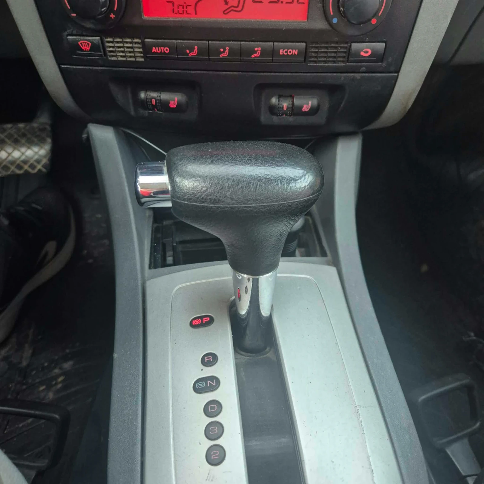 Seat Ibiza, снимка 6 - Автомобили и джипове - 56601298