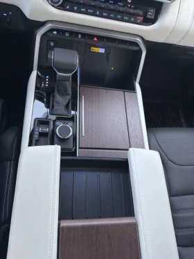 Toyota Sequoia, снимка 9