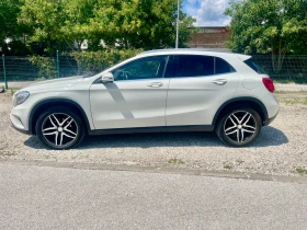 Mercedes-Benz GLA 200 Автомат, снимка 2