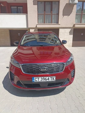     Kia Sorento 7 -   //