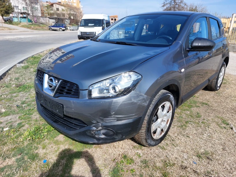 Nissan Qashqai, снимка 2 - Автомобили и джипове - 52545418