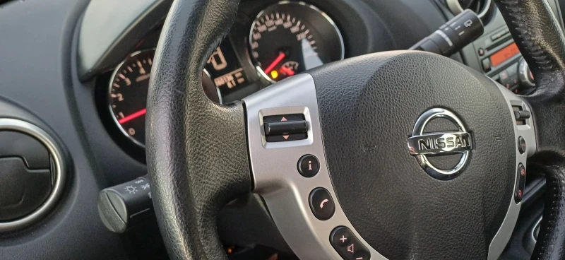 Nissan Qashqai, снимка 7 - Автомобили и джипове - 52204147