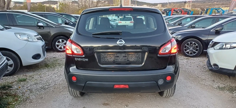 Nissan Qashqai, снимка 5 - Автомобили и джипове - 52204147