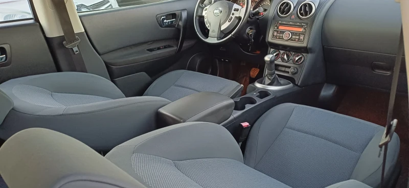 Nissan Qashqai, снимка 10 - Автомобили и джипове - 52204147