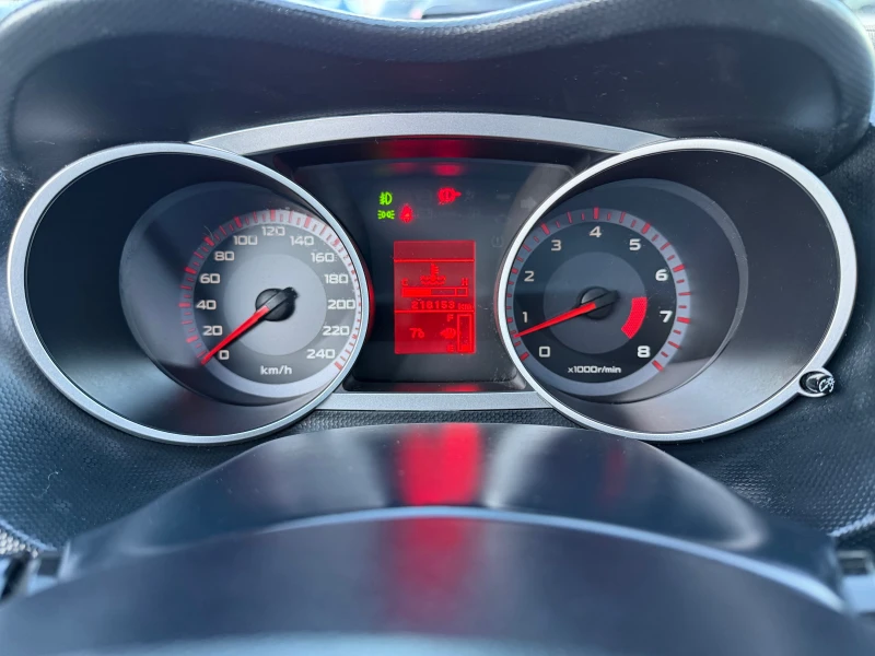 Mitsubishi Outlander 2, 4i, 4+ 4 , ръчна, снимка 15 - Автомобили и джипове - 53117309