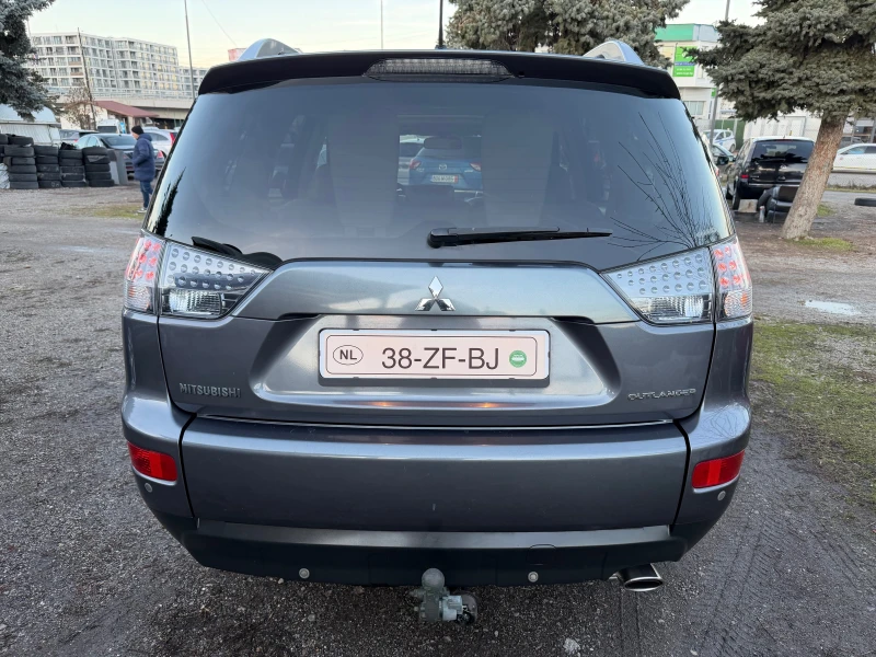 Mitsubishi Outlander 2, 4i, 4+ 4 , ръчна, снимка 5 - Автомобили и джипове - 53117309