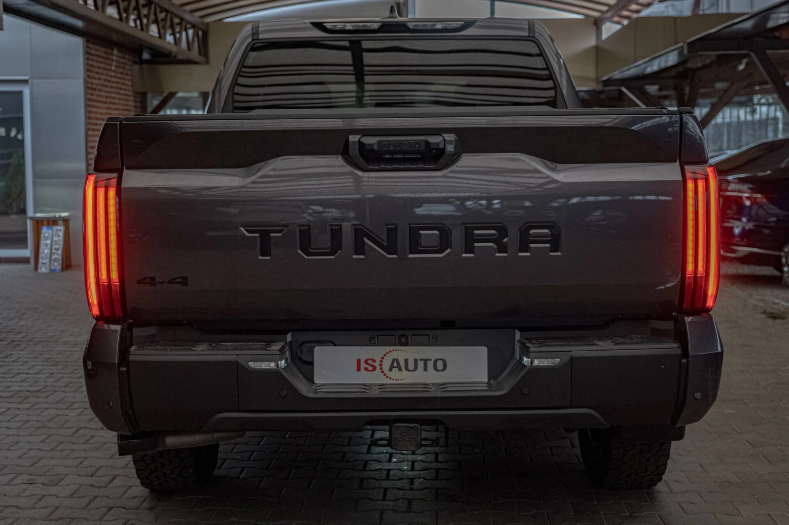 Toyota Tundra TRD/SR5/Камера/Подгрев/Дистроник/Асистент пътни ле - изображение 4