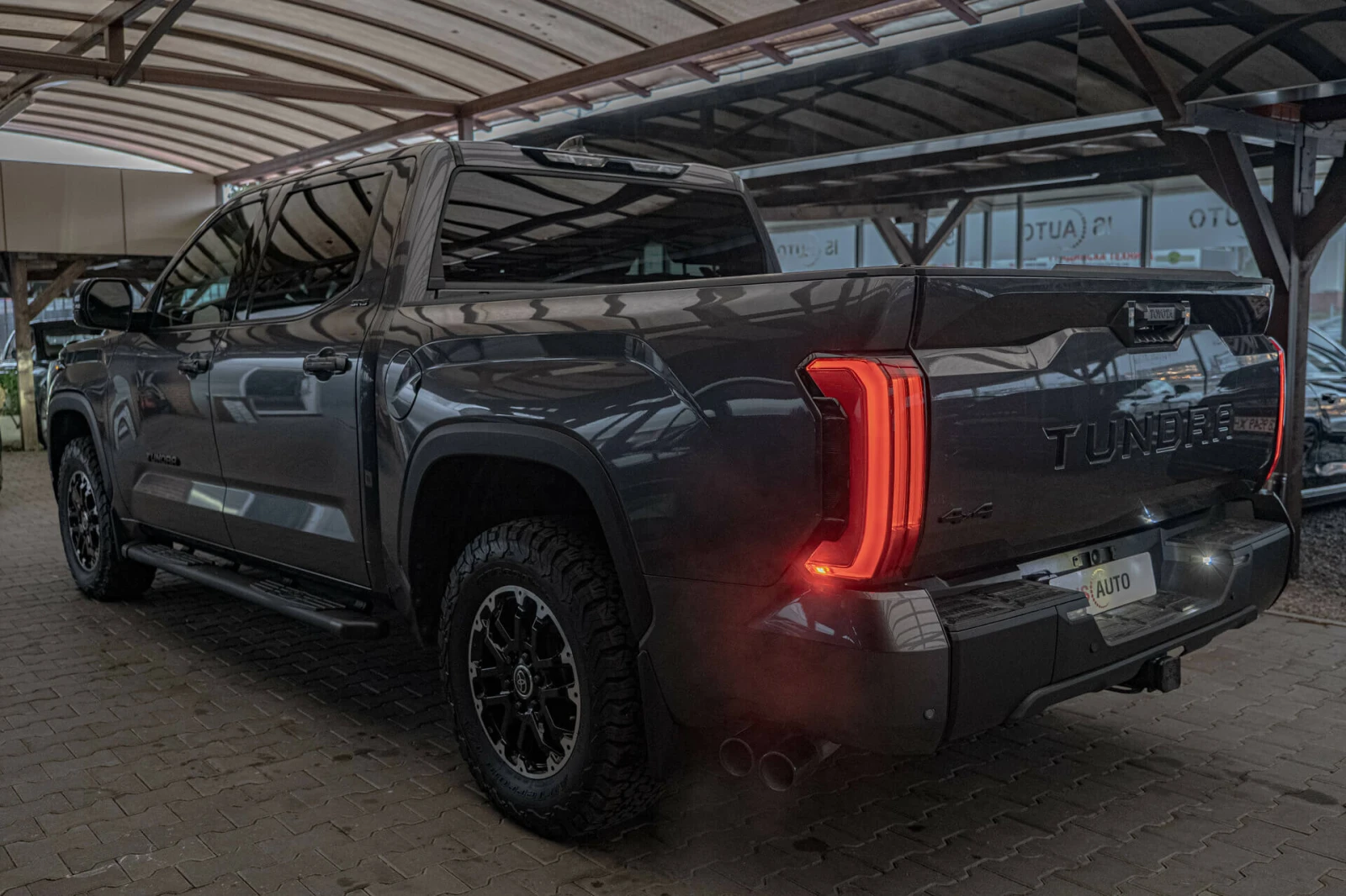 Toyota Tundra TRD/SR5/Камера/Подгрев/Дистроник/Асистент пътни ле - изображение 6