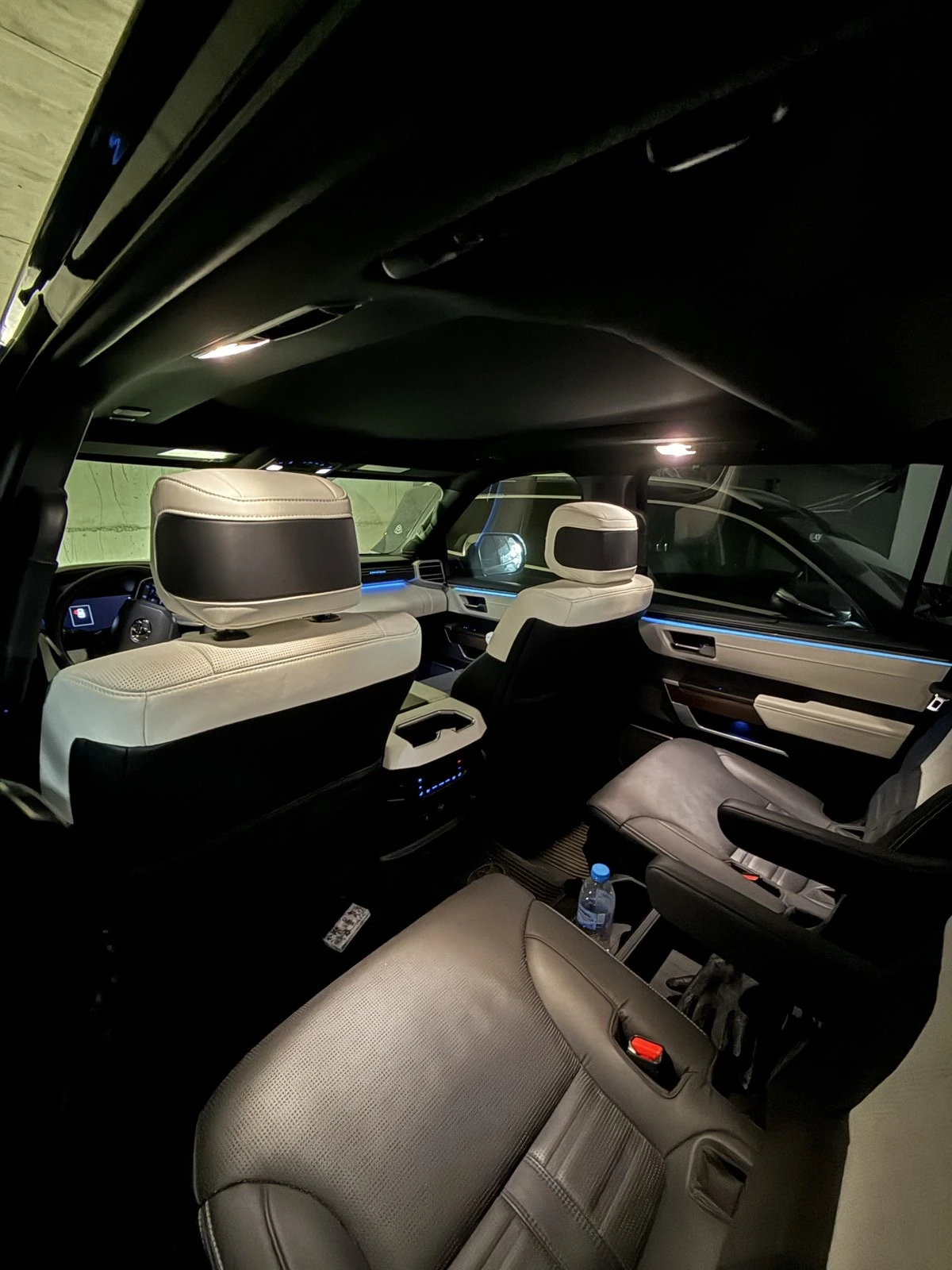 Toyota Sequoia, снимка 11 - Автомобили и джипове - 53736155