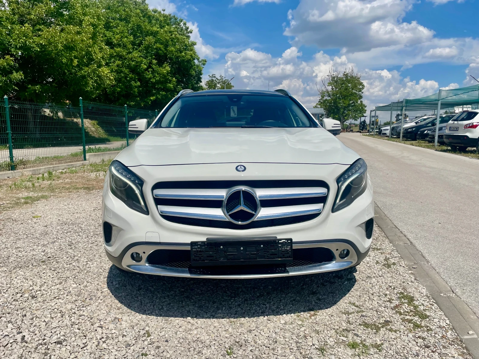 Mercedes-Benz GLA 200 Автомат, снимка 4 - Автомобили и джипове - 55195155