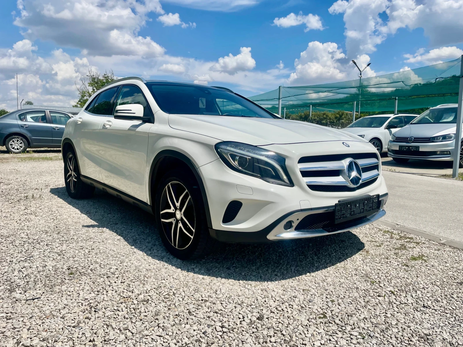 Mercedes-Benz GLA 200 Автомат, снимка 5 - Автомобили и джипове - 55195155