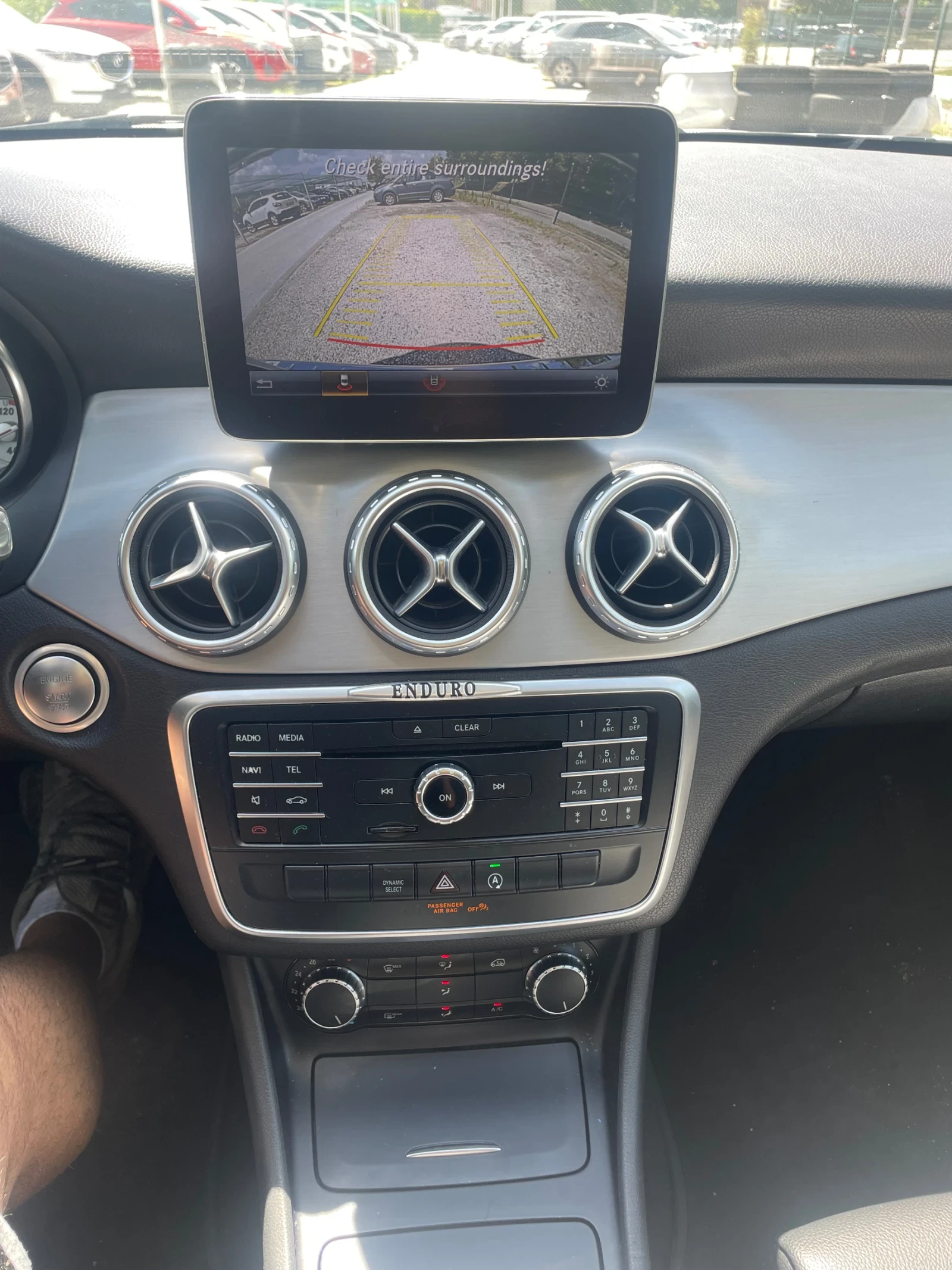 Mercedes-Benz GLA 200 Автомат, снимка 13 - Автомобили и джипове - 55195155