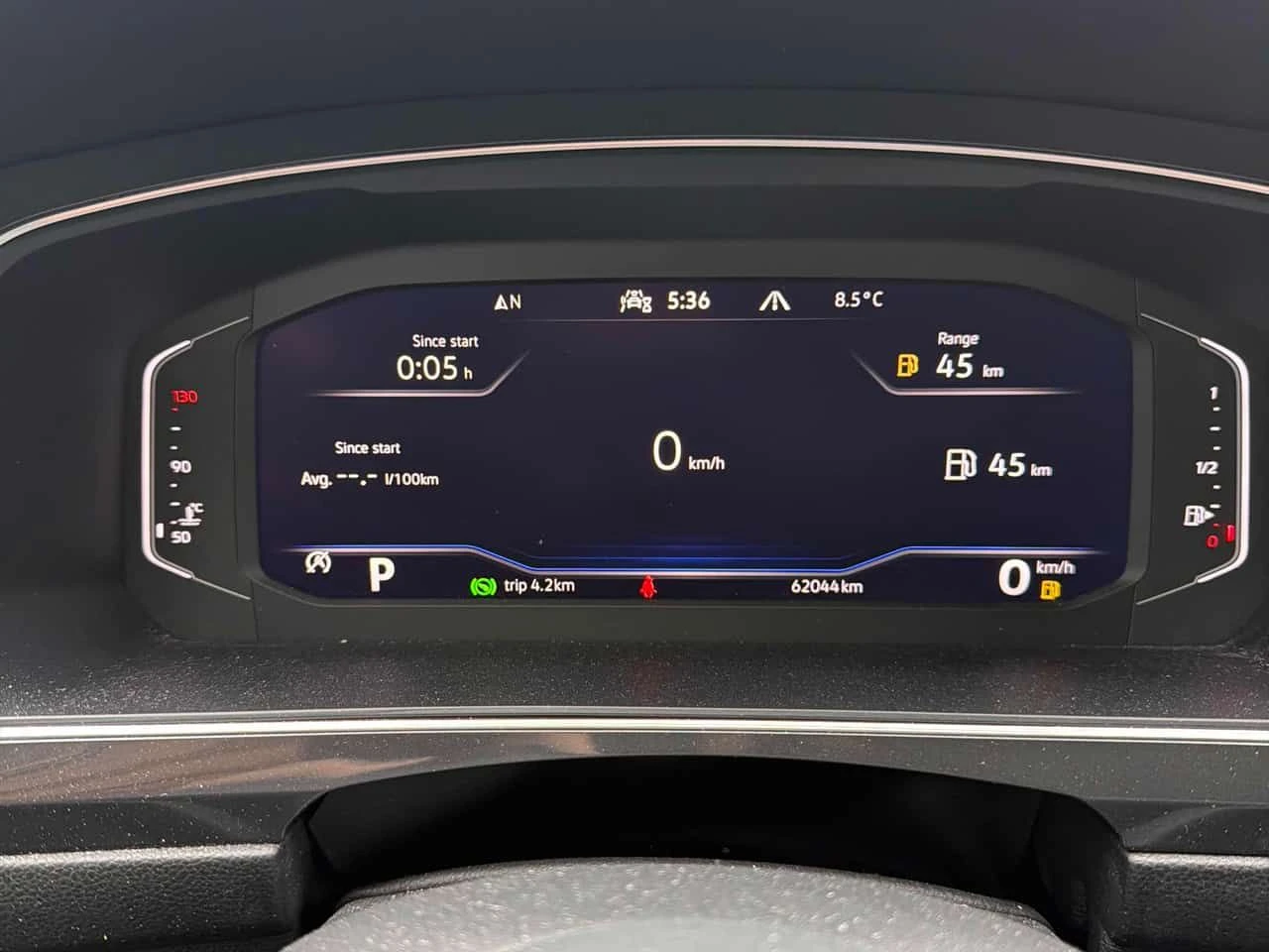 VW Tiguan * Comfortline * CARFAX * ПАНО * KEYLESS * ПОДГРЕВИ, снимка 8 - Автомобили и джипове - 53934798