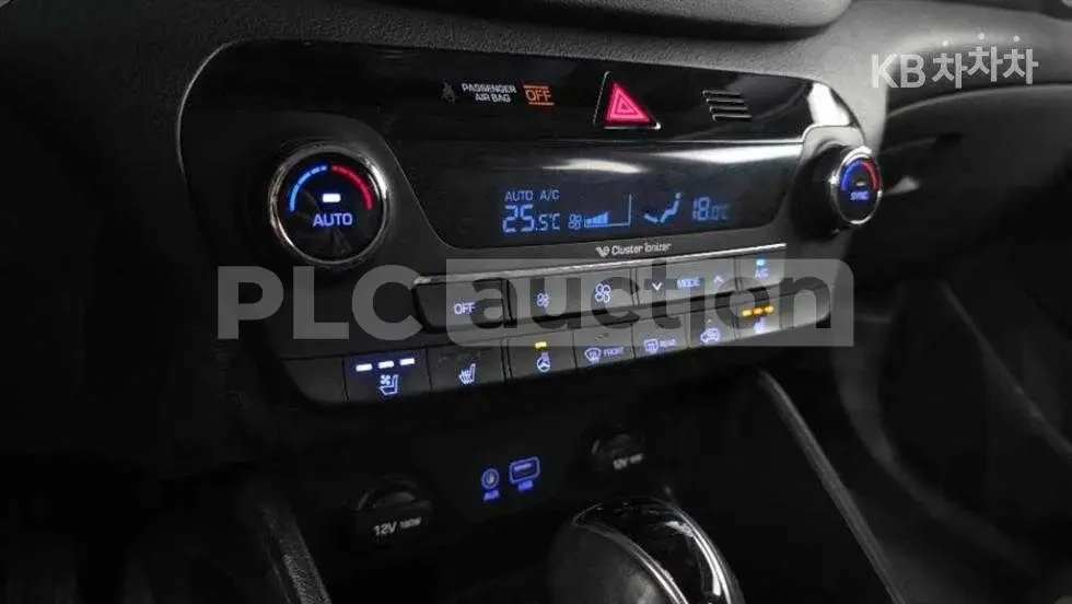 Hyundai Tucson, снимка 8 - Автомобили и джипове - 54147545