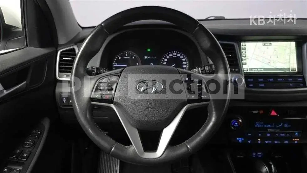 Hyundai Tucson, снимка 5 - Автомобили и джипове - 54147545