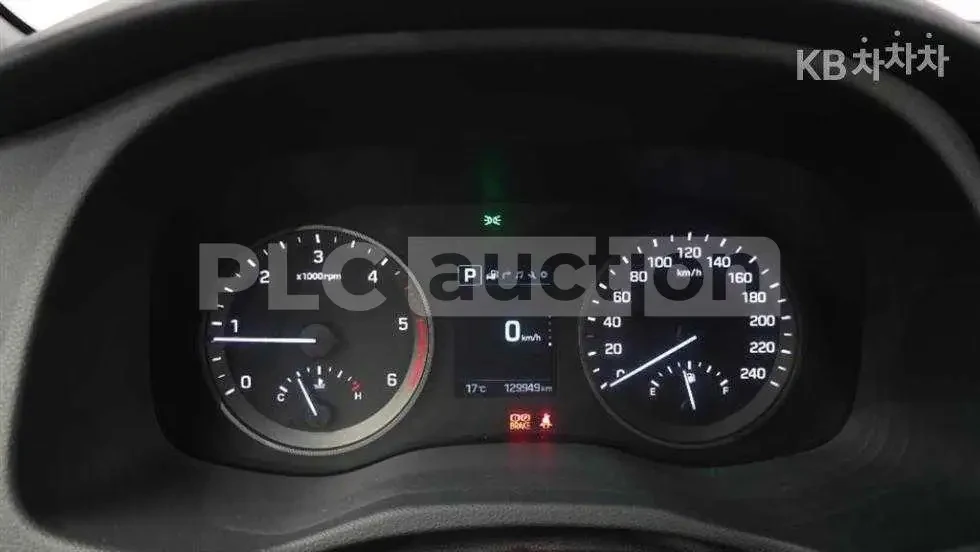 Hyundai Tucson, снимка 7 - Автомобили и джипове - 54147545