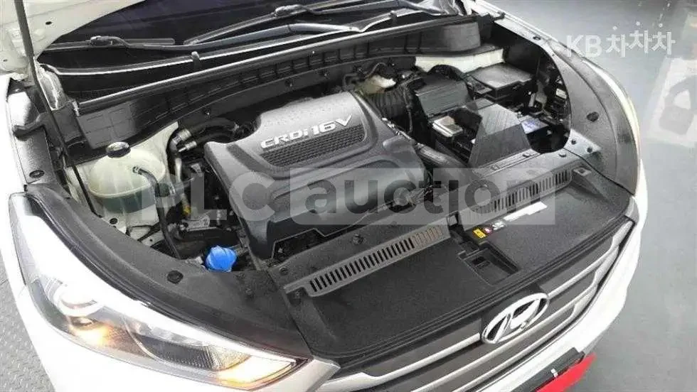 Hyundai Tucson, снимка 13 - Автомобили и джипове - 54147545