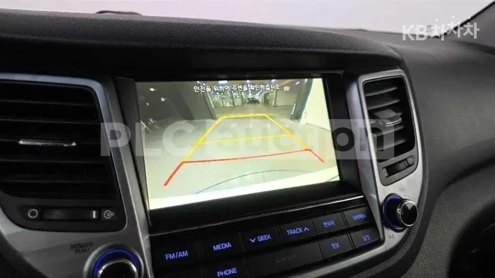 Hyundai Tucson, снимка 9 - Автомобили и джипове - 54147545