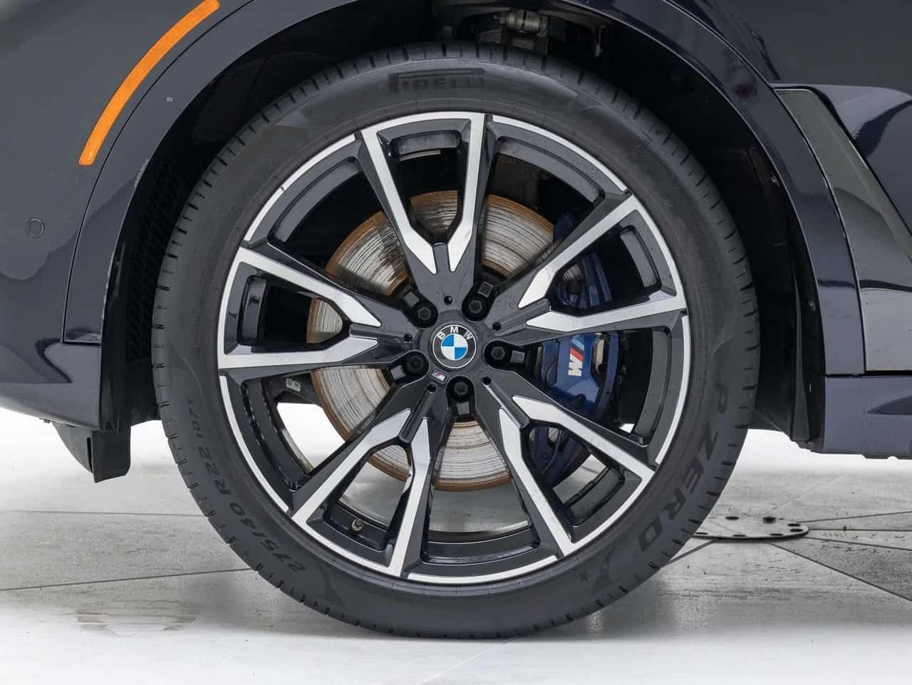 BMW X7 * xDrive40i | harman/kardon Sound System & Head Up | Mobile.bg � ����������� 5