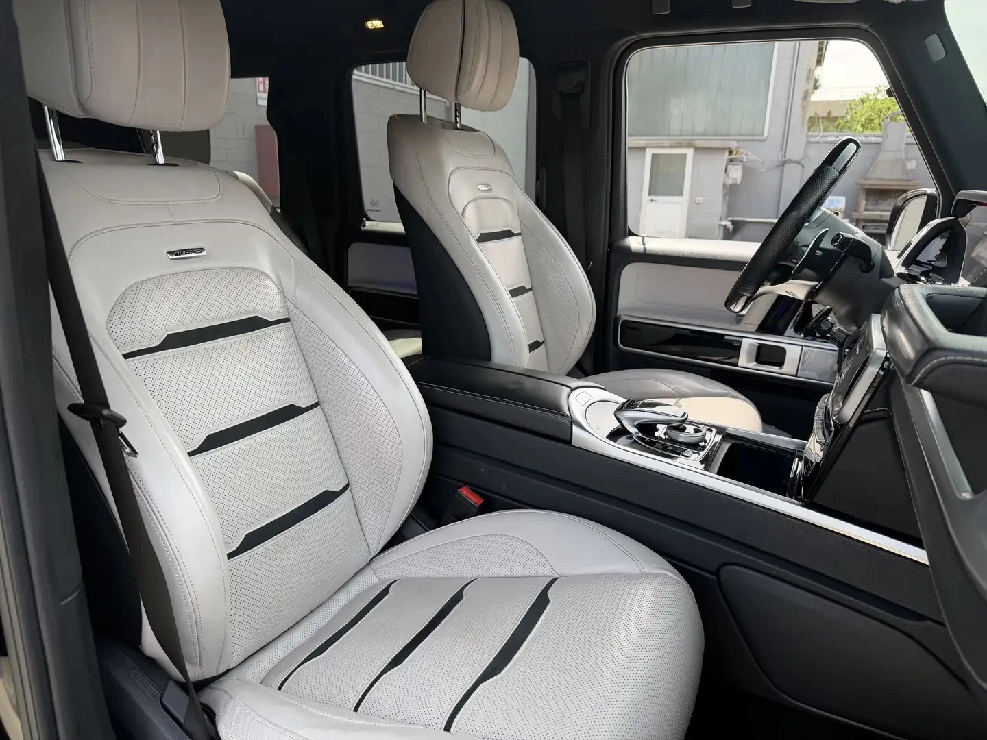Mercedes-Benz G 63 AMG V8, снимка 10 - Автомобили и джипове - 54937910