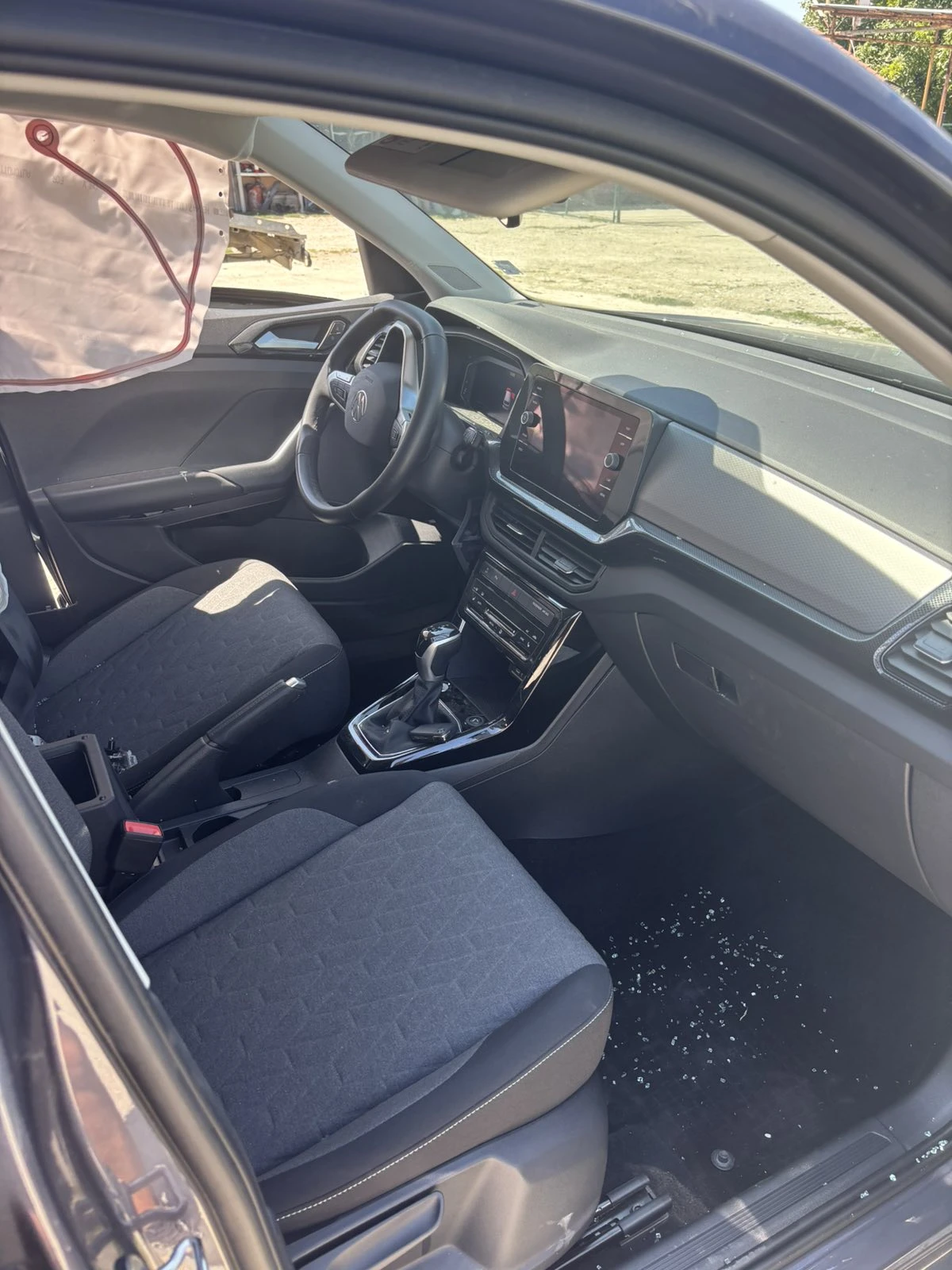 VW T-Cross 1.5, снимка 6 - Автомобили и джипове - 55445329