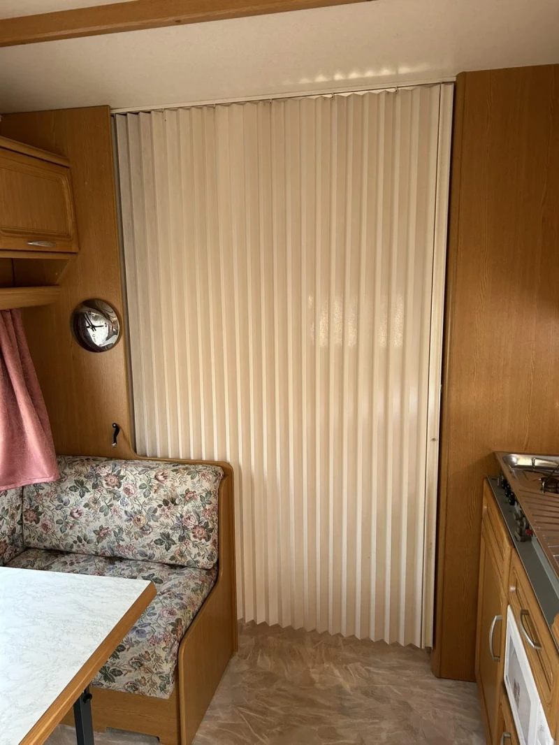 Каравана Hobby LandHaus 750UMF, снимка 10 - Каравани и кемпери - 52481415