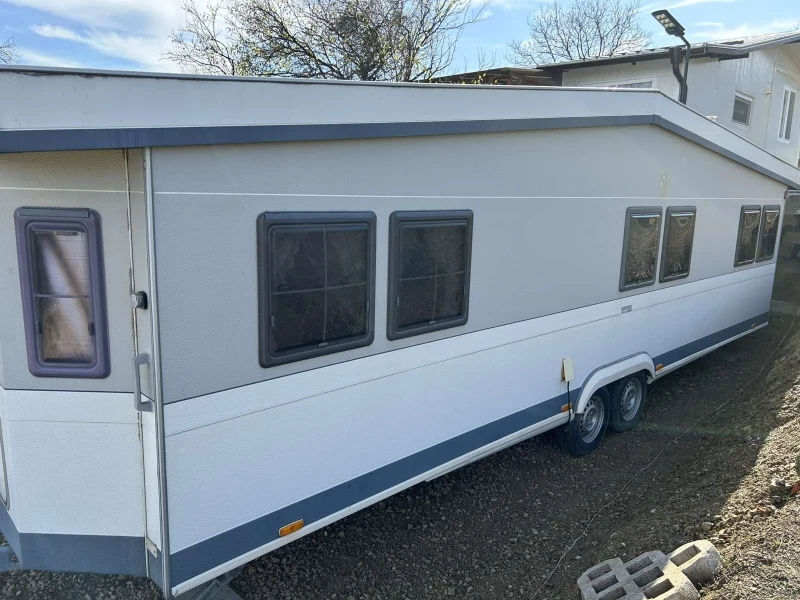 Каравана Hobby LandHaus 750UMF, снимка 3 - Каравани и кемпери - 52481415