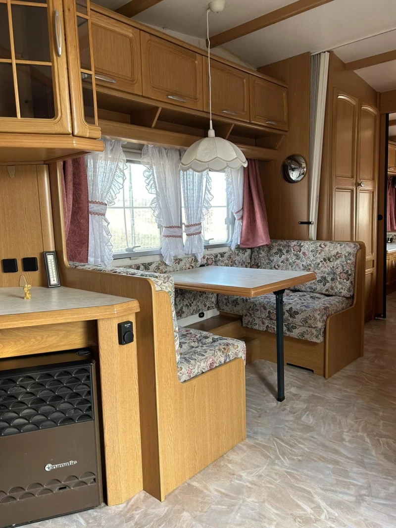 Каравана Hobby LandHaus 750UMF, снимка 6 - Каравани и кемпери - 52481415