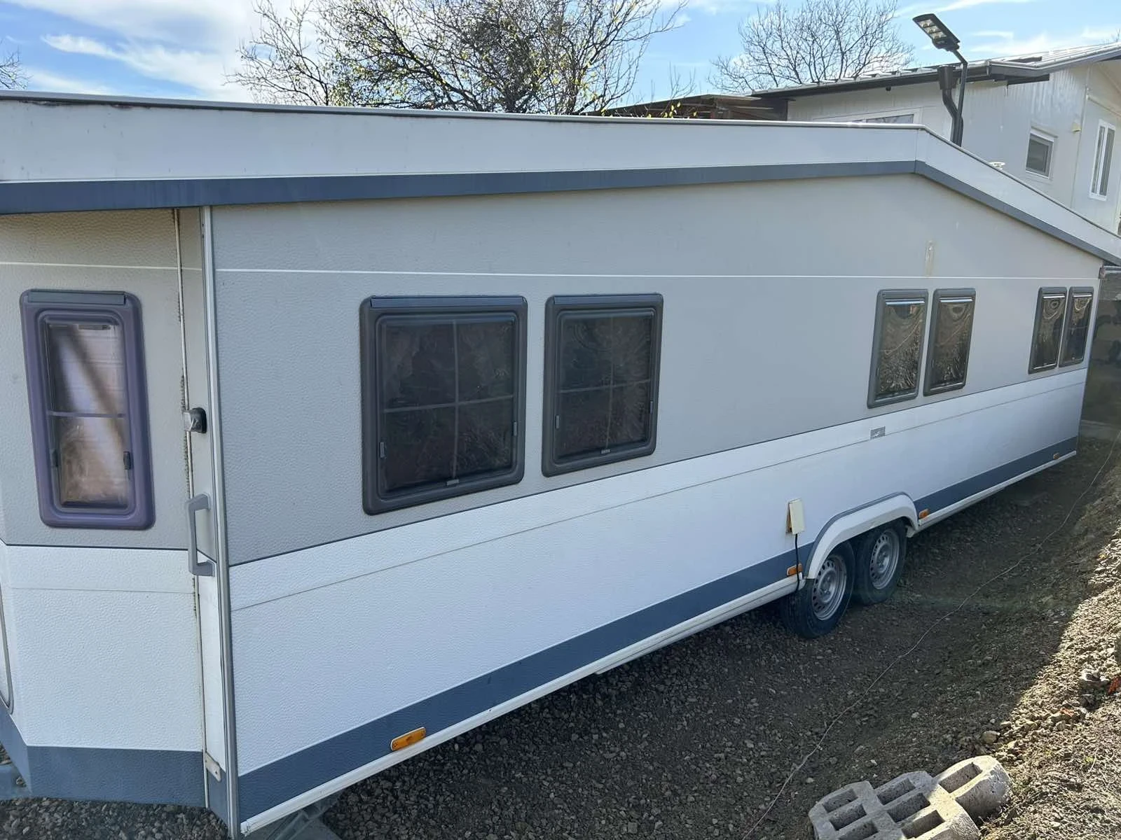 Каравана Hobby LandHaus 750UMF - изображение 3