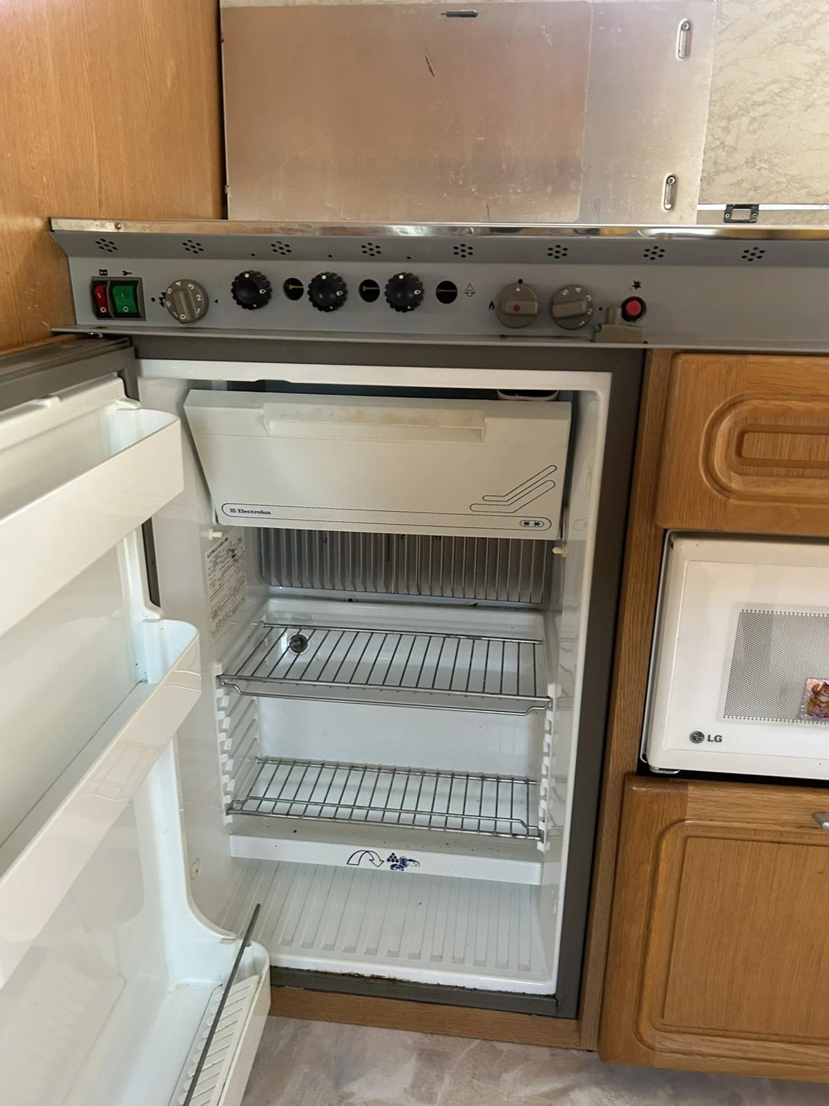 Каравана Hobby LandHaus 750UMF - изображение 8