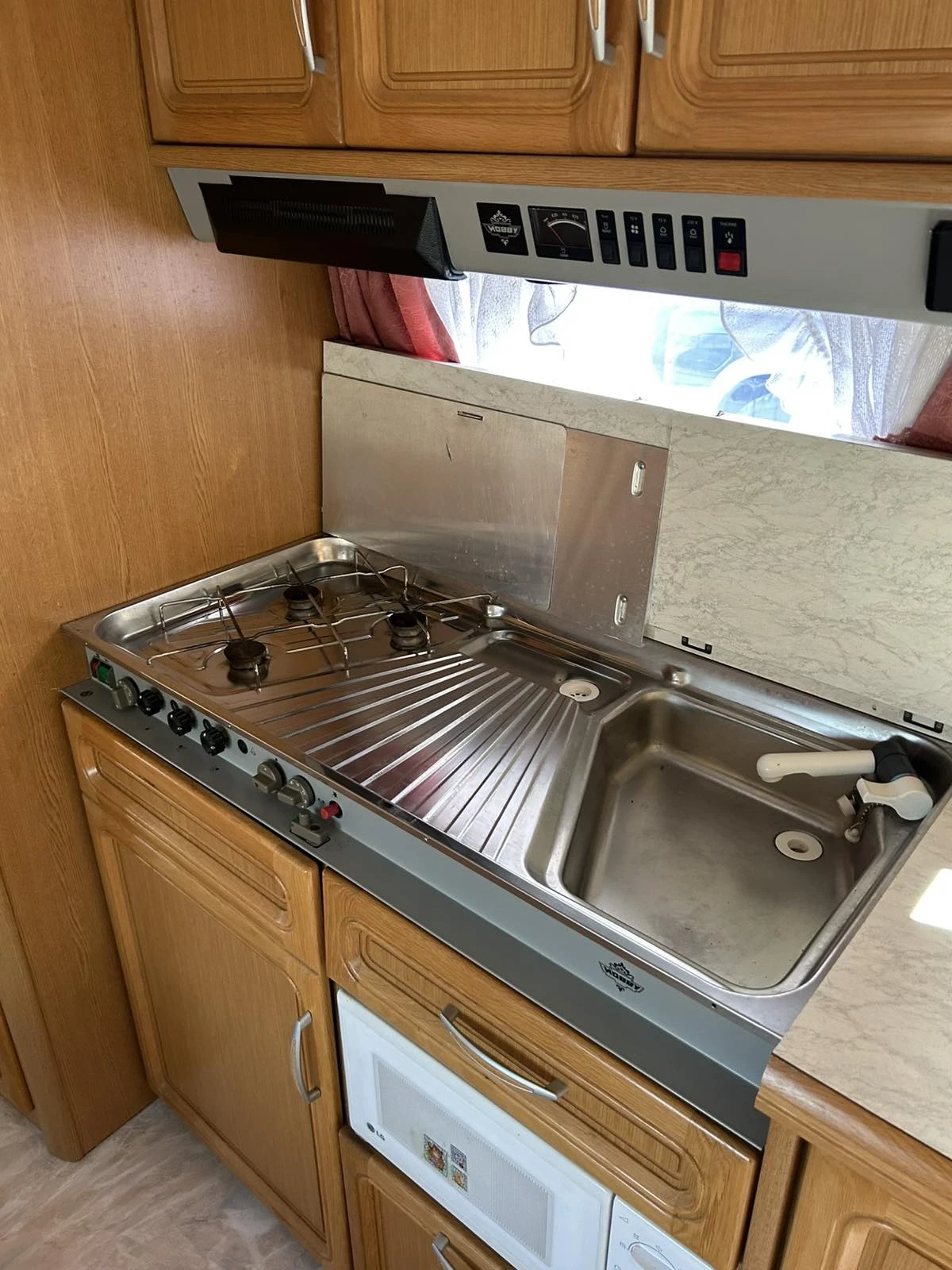 Каравана Hobby LandHaus 750UMF - изображение 7