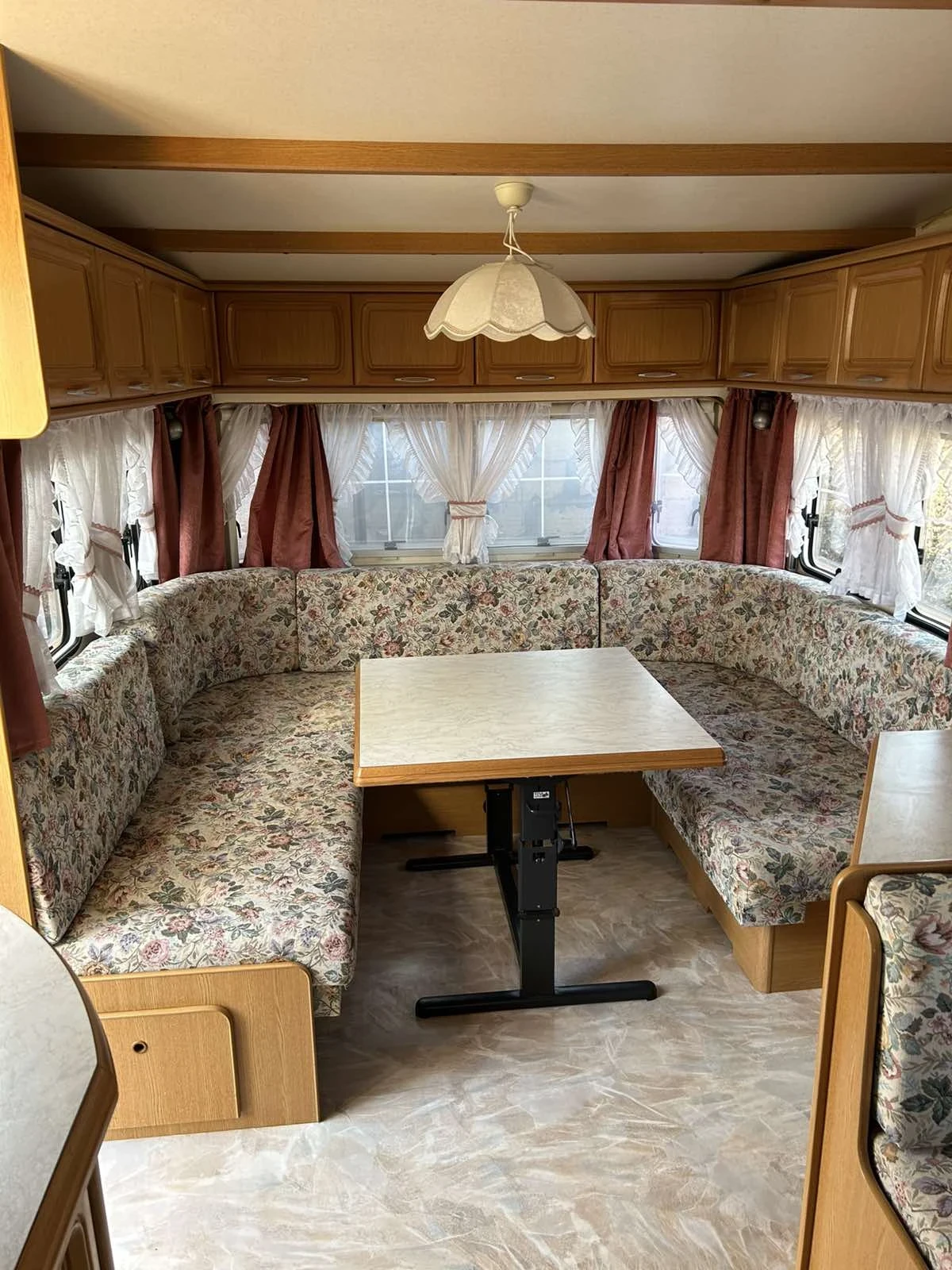 Каравана Hobby LandHaus 750UMF - изображение 4