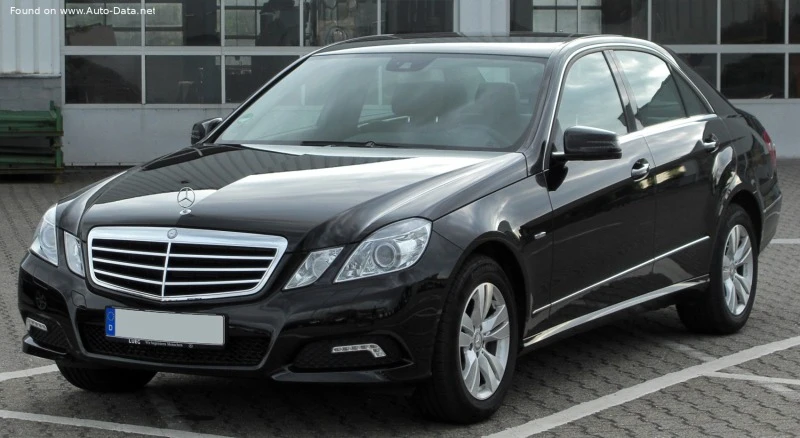 Mercedes-Benz E 350 Договаряне * 265к.с.* 4matic* , снимка 1 - Автомобили и джипове - 42798338