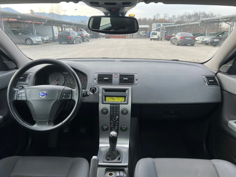 Volvo V50 2.0TDI ИТАЛИЯ, снимка 9 - Автомобили и джипове - 43415658