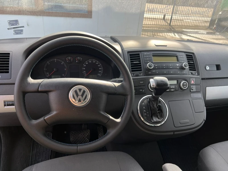 VW Multivan автомат, снимка 9 - Автомобили и джипове - 47794589