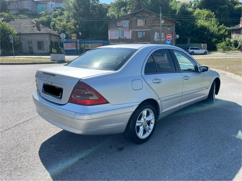 Mercedes-Benz C 200, снимка 4 - Автомобили и джипове - 47748648