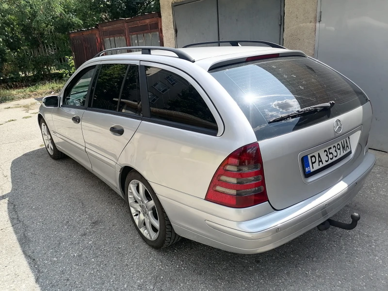 Mercedes-Benz C 220 2.2 cdi, снимка 4 - Автомобили и джипове - 47720530