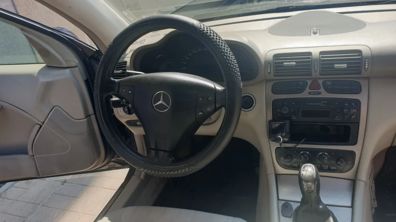Mercedes-Benz C 230 Газова уредба , снимка 11 - Автомобили и джипове - 52428267