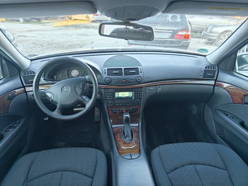 Mercedes-Benz E 200 компресор, газ, снимка 7 - Автомобили и джипове - 52632369