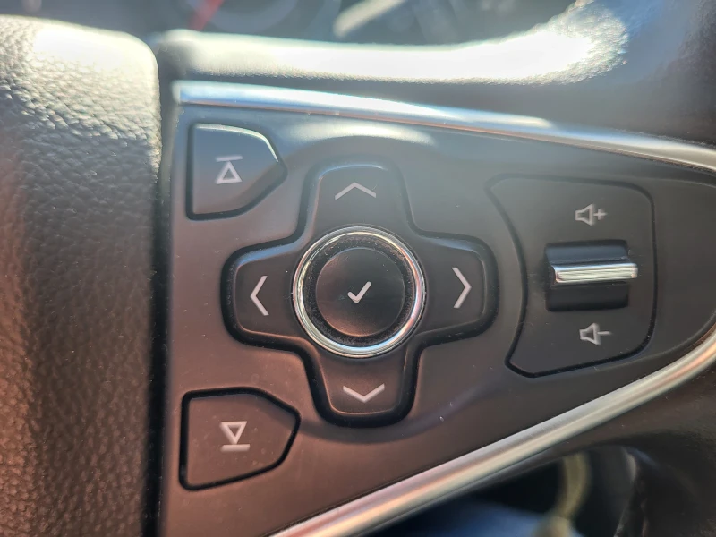 Opel Insignia, снимка 7 - Автомобили и джипове - 52742879