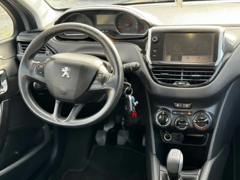 Peugeot 208 1.4 HDI 68kc, снимка 11 - Автомобили и джипове - 52790390