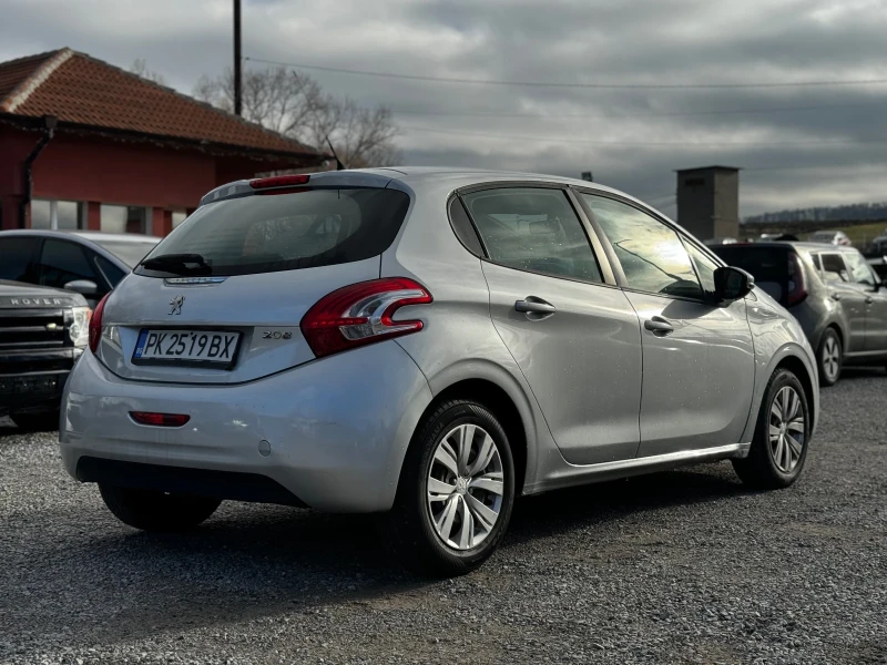 Peugeot 208 1.4 HDI 68kc, снимка 5 - Автомобили и джипове - 52790390