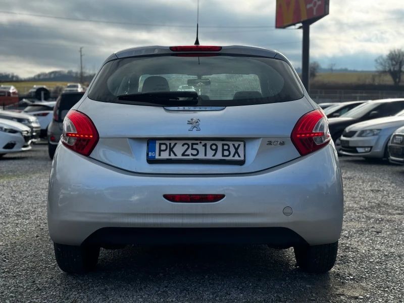 Peugeot 208 1.4 HDI 68kc, снимка 6 - Автомобили и джипове - 52790390