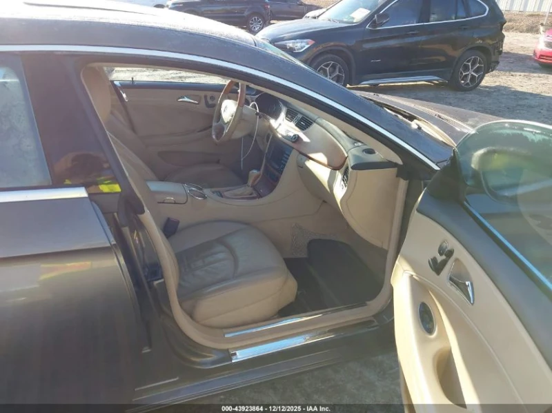 Mercedes-Benz CLS 500 5l, снимка 5 - Автомобили и джипове - 53169181