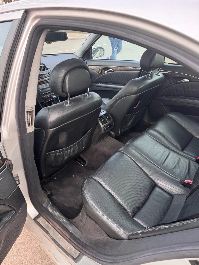 Mercedes-Benz E 320, снимка 6 - Автомобили и джипове - 53487565