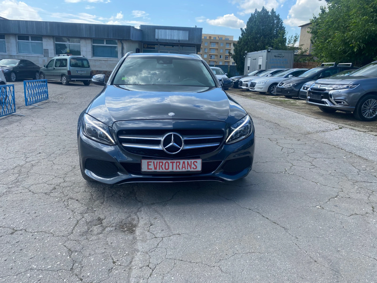 Mercedes-Benz C 220 4 Matic /DISTRONIC/ PANORAMA/ + ШИБИДАХ/ Full LED/ - [1] 