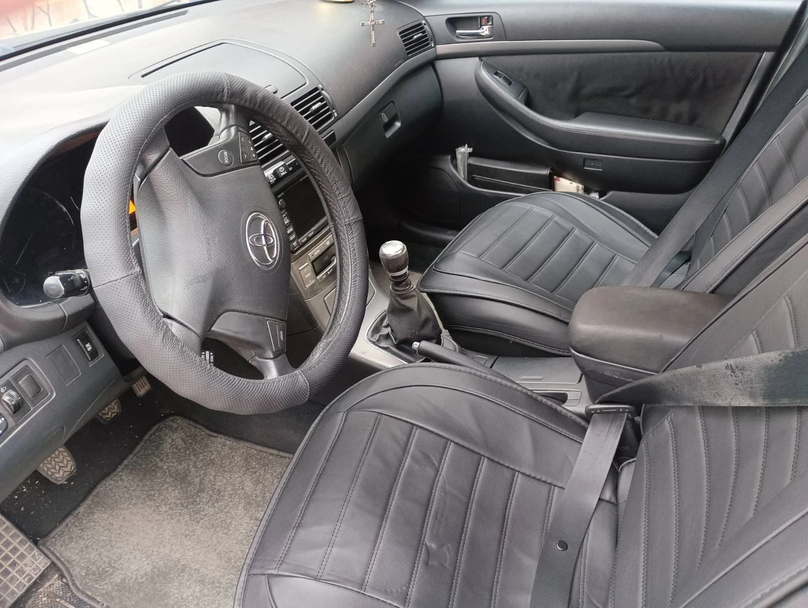 Toyota Avensis  - изображение 3